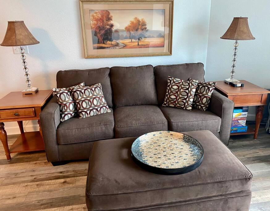 Ocean Sunrise ~ 2b/2b Apartment