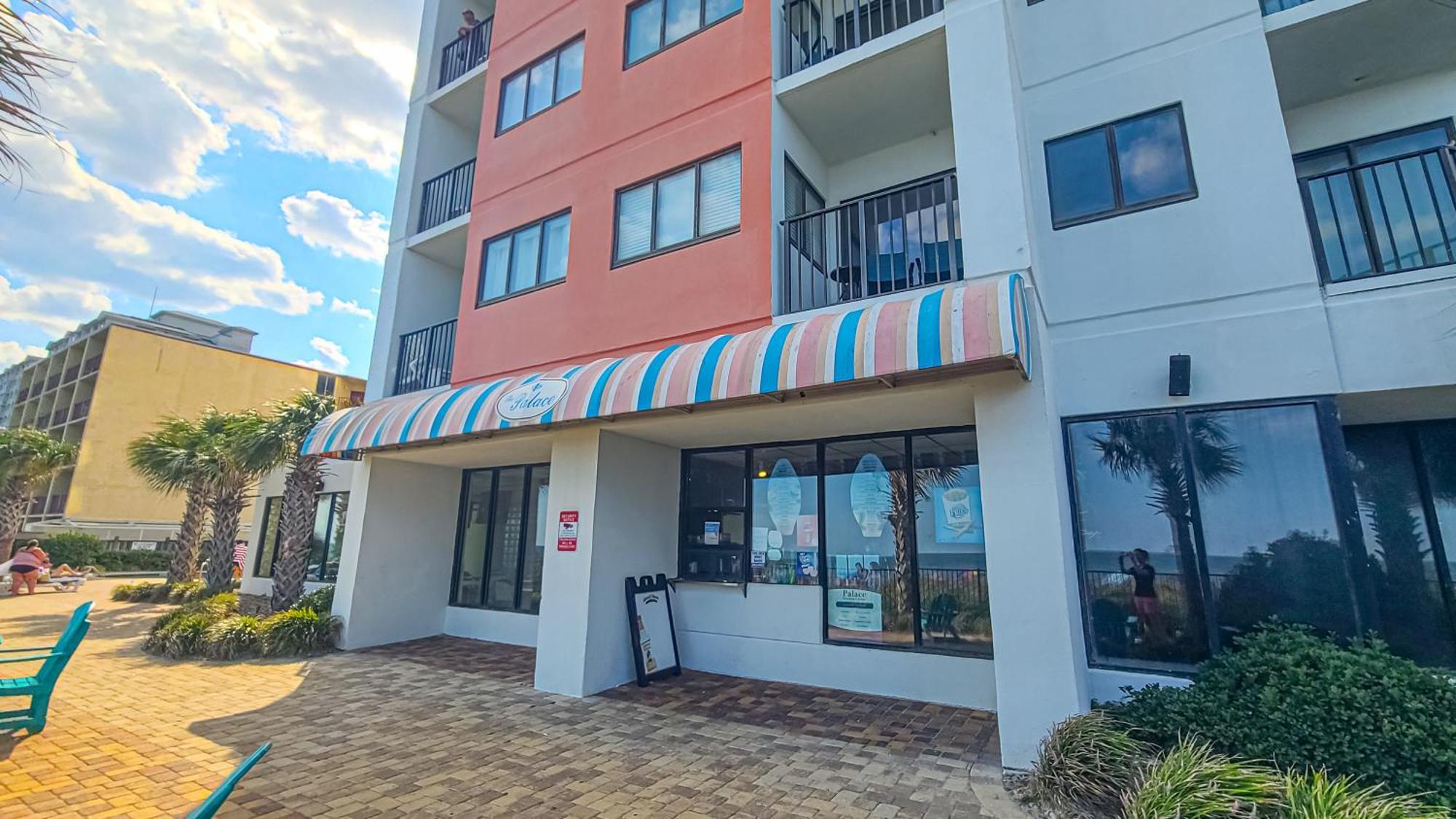 New! Palace Oceanfront Sleeps 4