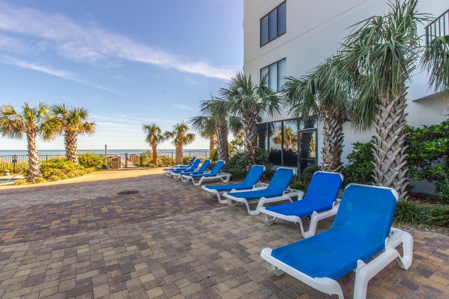 Apartment New! Palace Oceanfront Sleeps 4 *