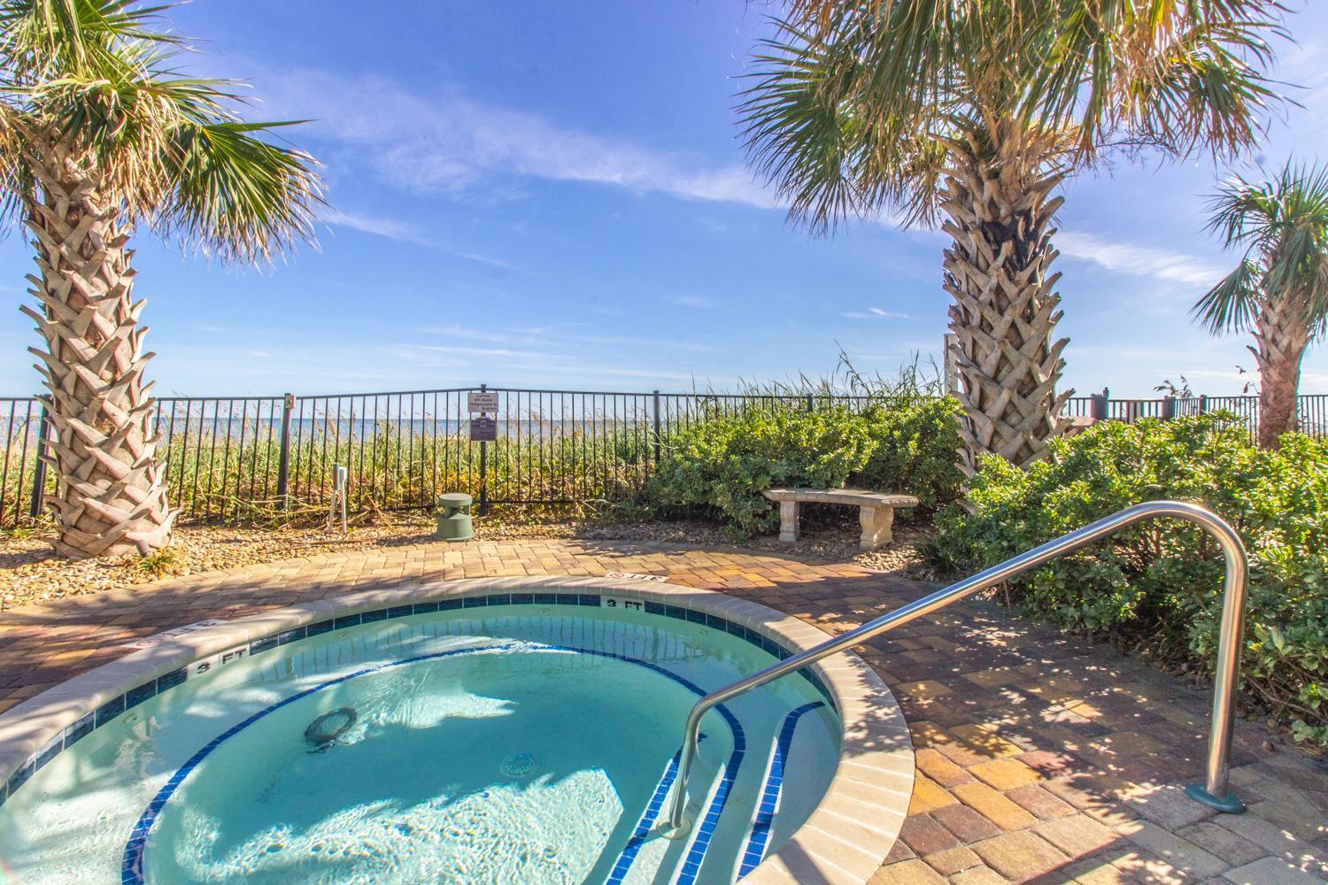 Apartment New! Palace Oceanfront Sleeps 4 *