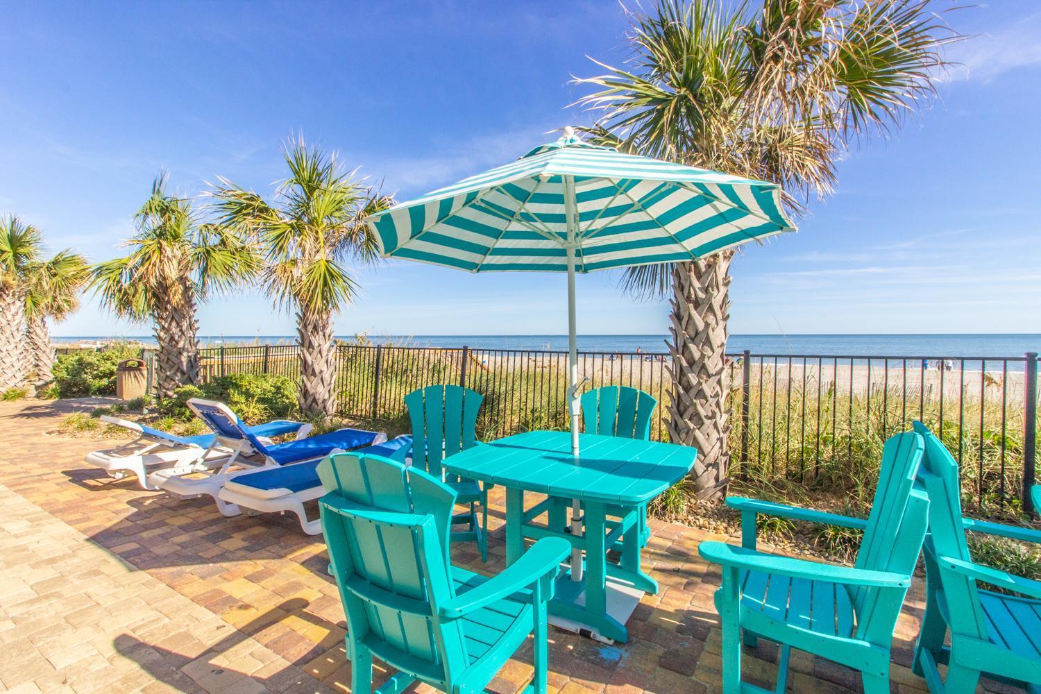 Apartment New! Palace Oceanfront Sleeps 4 *