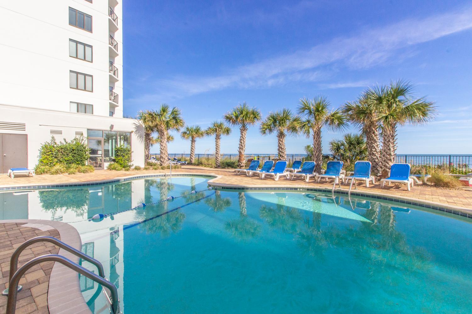 New! Palace Oceanfront Sleeps 4 Apartment