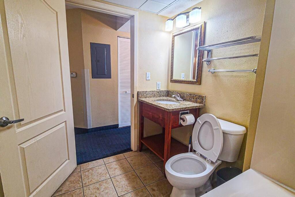 New! 14th Floor Carolinian 1bd/1ba Oceanfront Sleeps 6 Apartment *