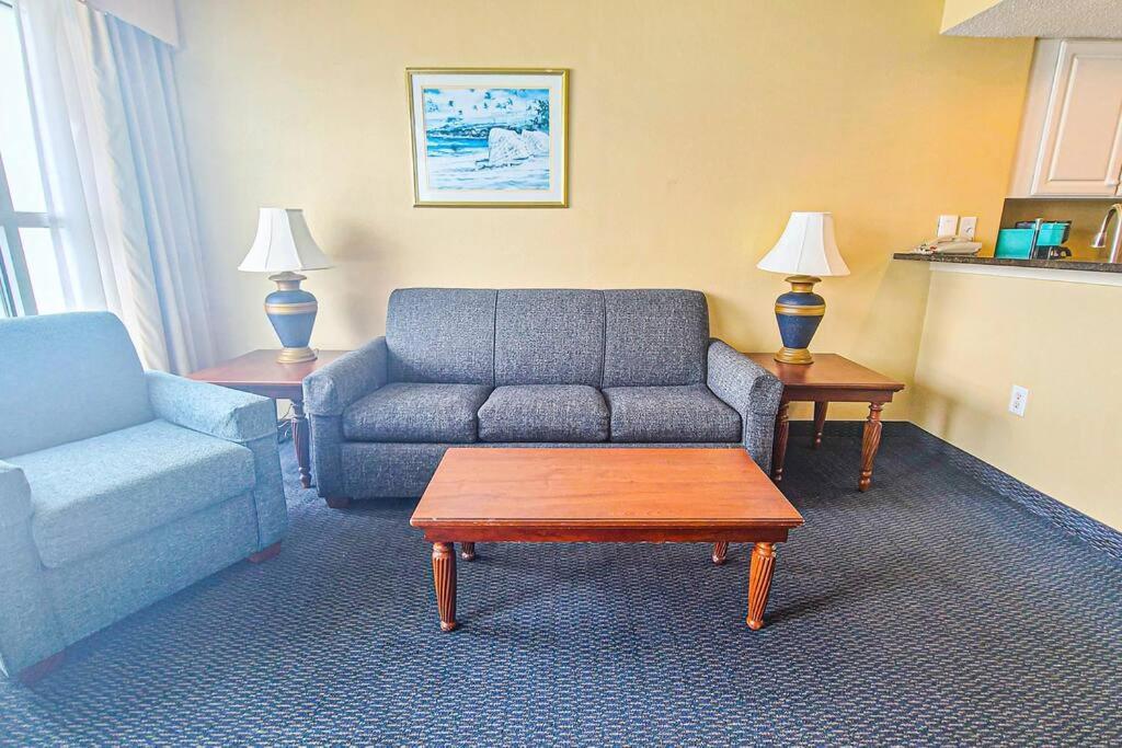 Apartment New! 14th Floor Carolinian 1bd/1ba Oceanfront Sleeps 6 *