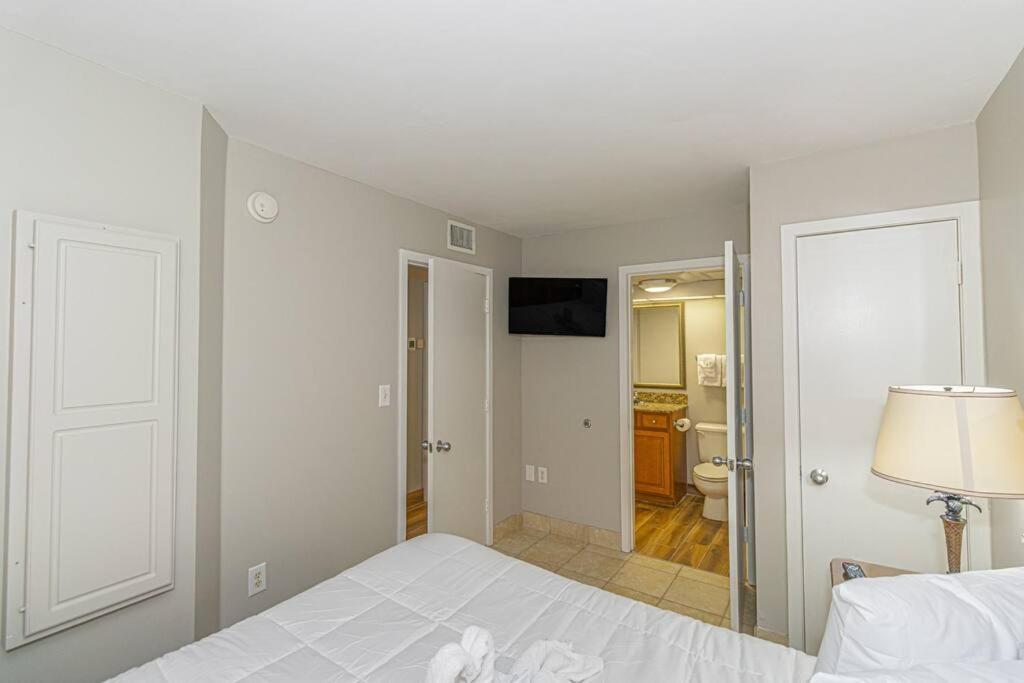 Apartment Atlantica 2/2 Of W/wifi, Parking Myrtle Beach