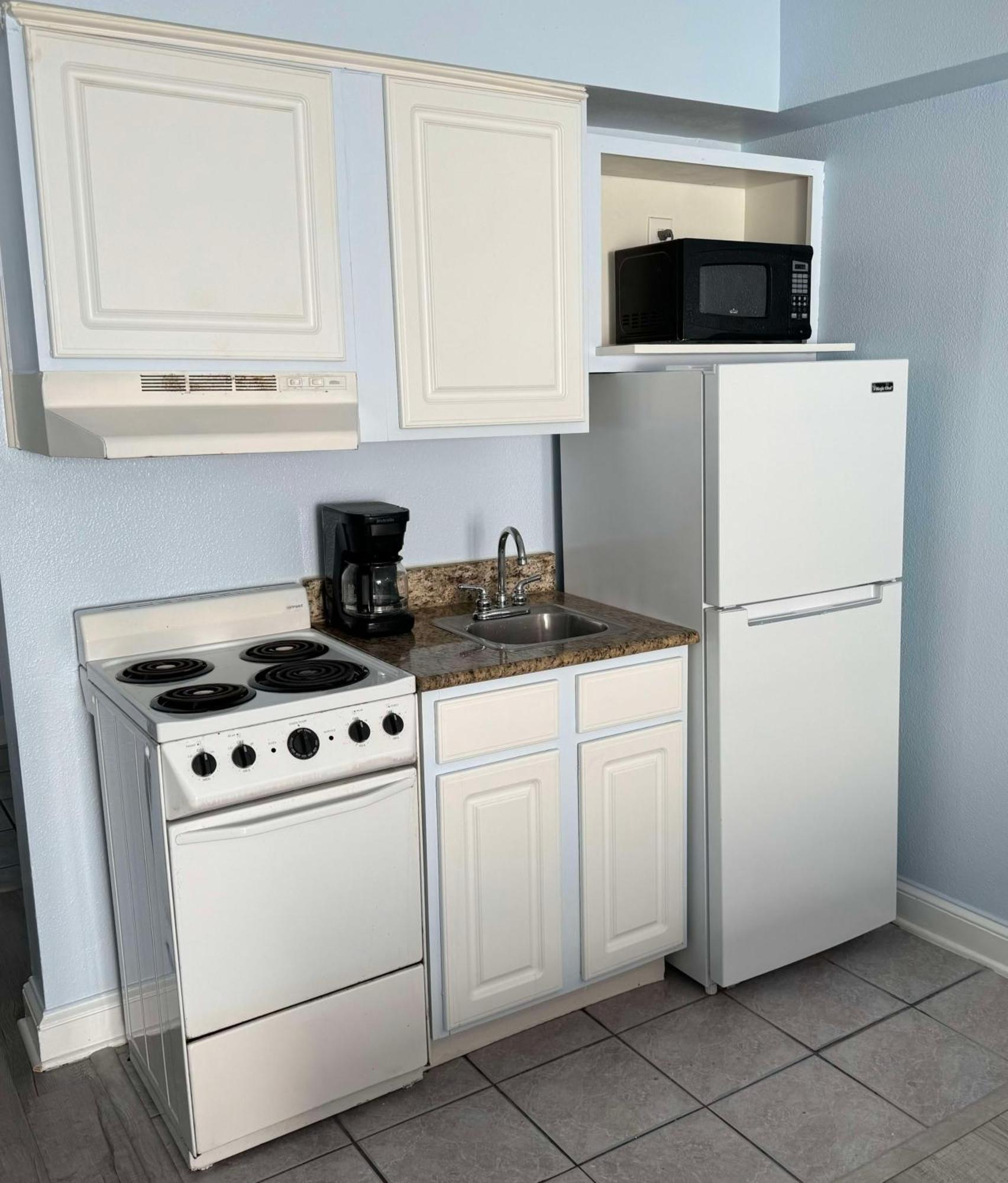 Oceanfront Efficiency T506 Apartment