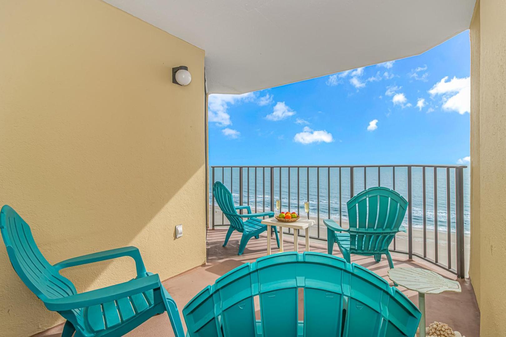 Holiday home Stunning Floor Oceanfront 2 Bedroom Suite-recently Updated! Spinnaker 903