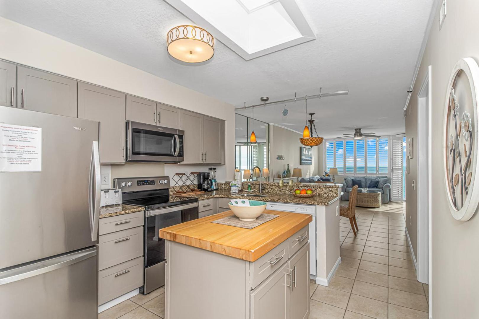 Stunning Floor Oceanfront 2 Bedroom Suite-recently Updated! Spinnaker 903