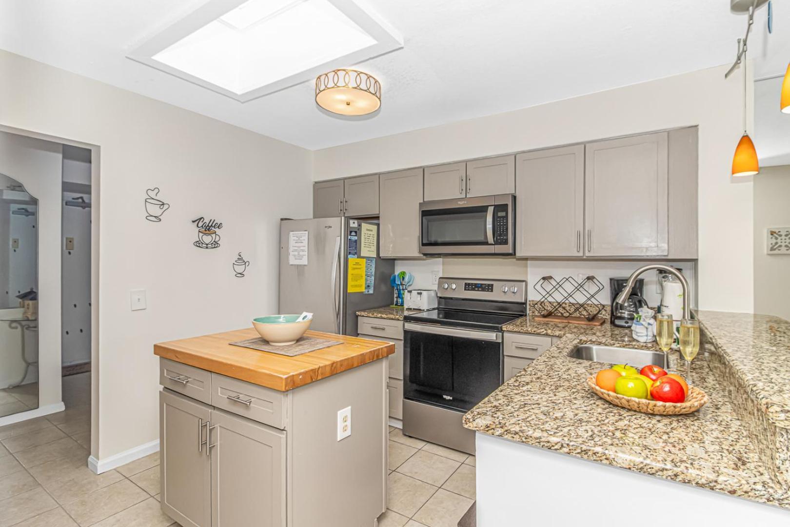 Stunning Floor Oceanfront 2 Bedroom Suite-recently Updated! Spinnaker 903 * Myrtle Beach