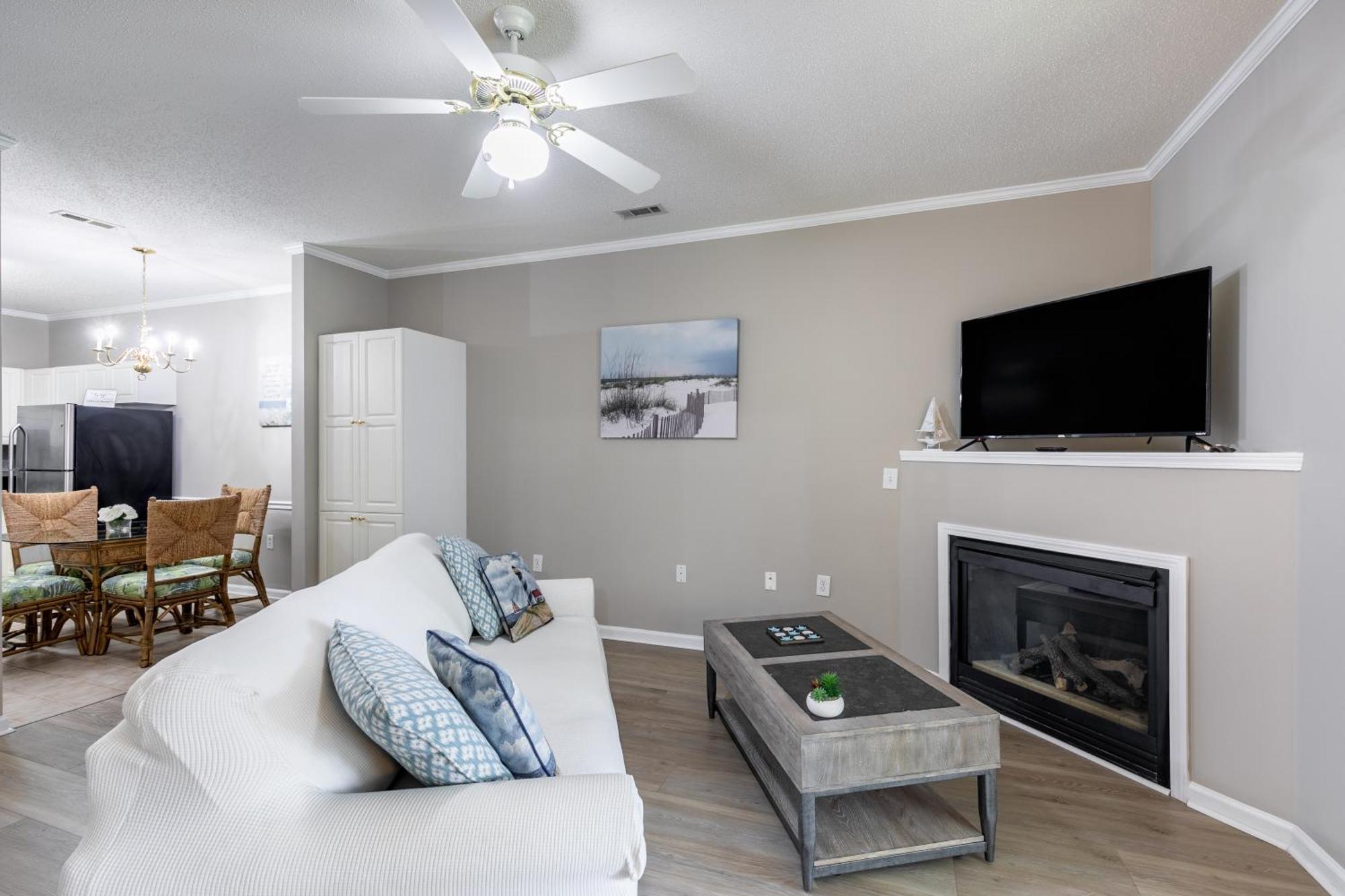 Serenity By The Shore 3br2ba Holiday home *