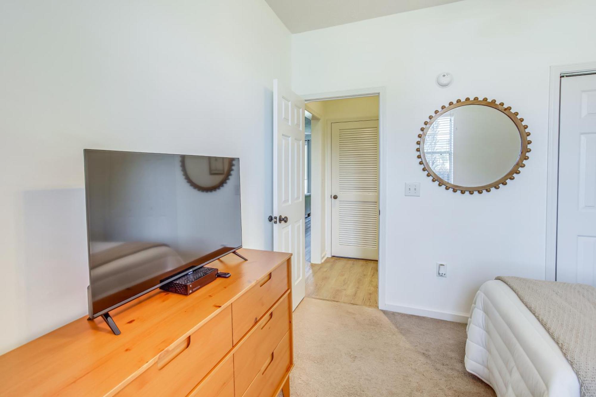 River Oaks With Golf Course View And Pool Access
