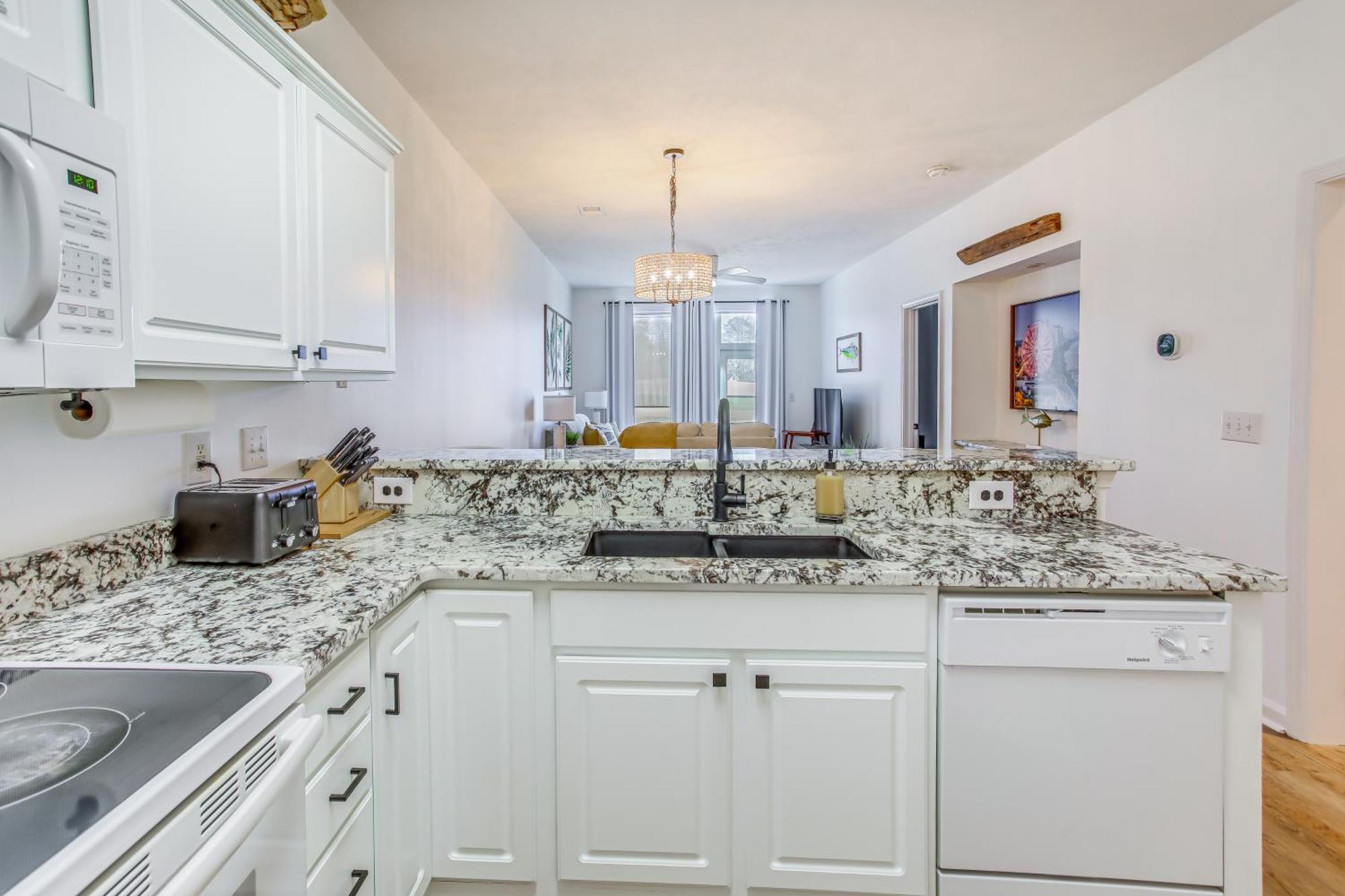 River Oaks With Golf Course View And Pool Access Apartment