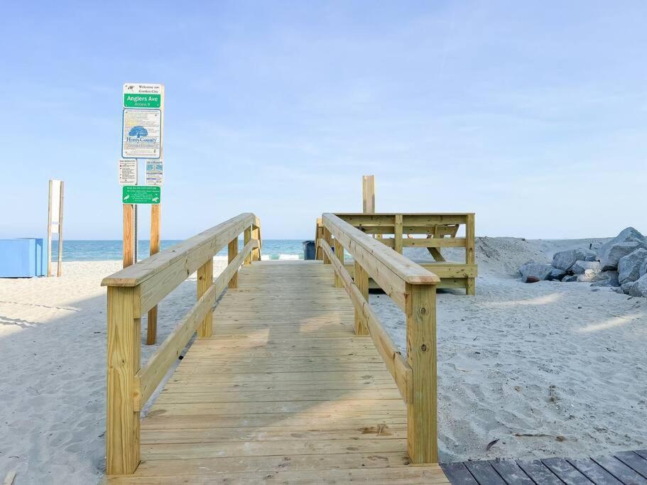 Winter Specials! Ocean View Garden Apartment *