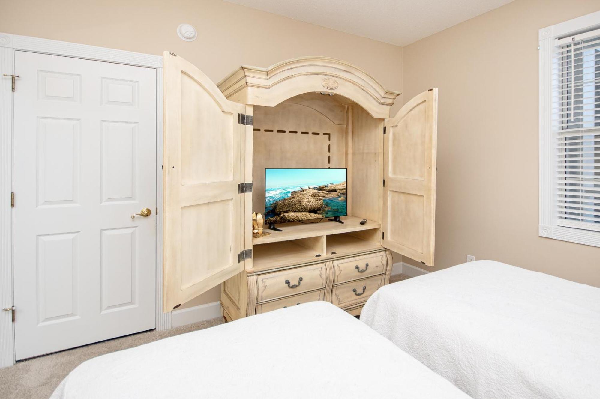 4695 Wild Iris Drive, #204 Magnolia Place *