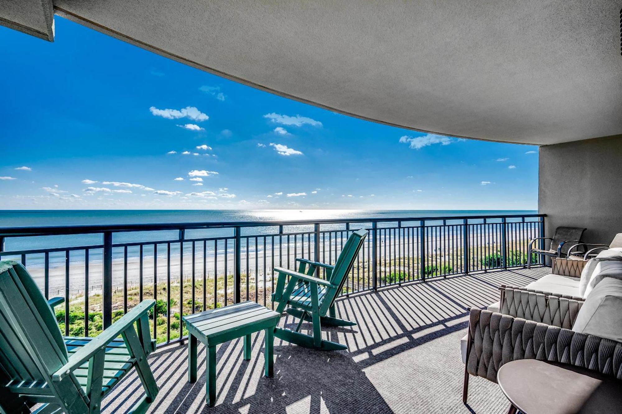 South Wind -701 Apartment