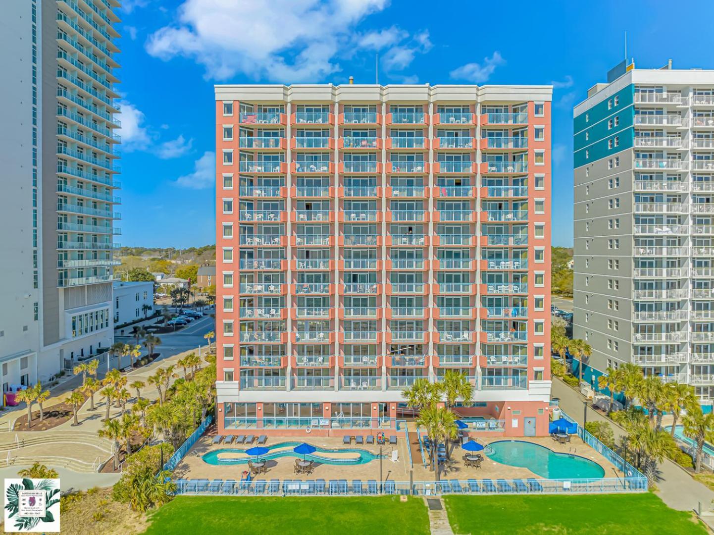 Immaculate! Beautifully Renovated Oceanfront 1 Bedroom - Sleeps 6! - Roxanne Towers Unit 804 Holiday home
