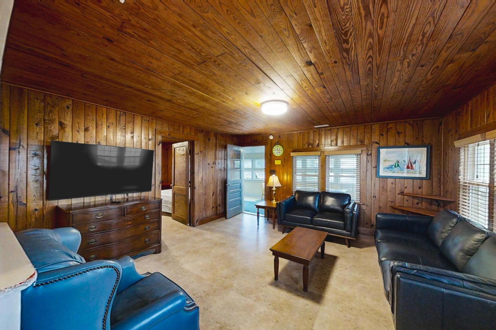 Booth House, Unit B
