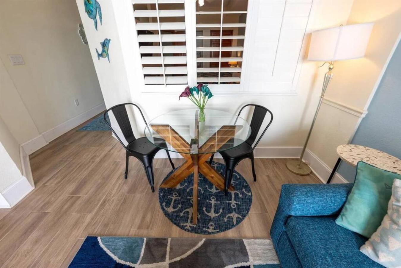 Your Beachfront Oasis Apartment *