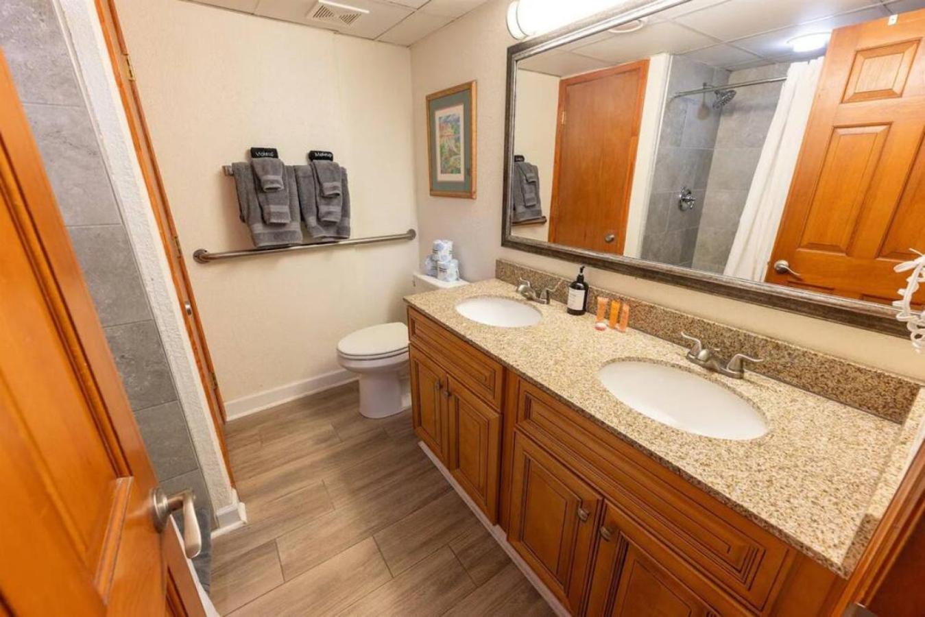 Your Beachfront Oasis Apartment *