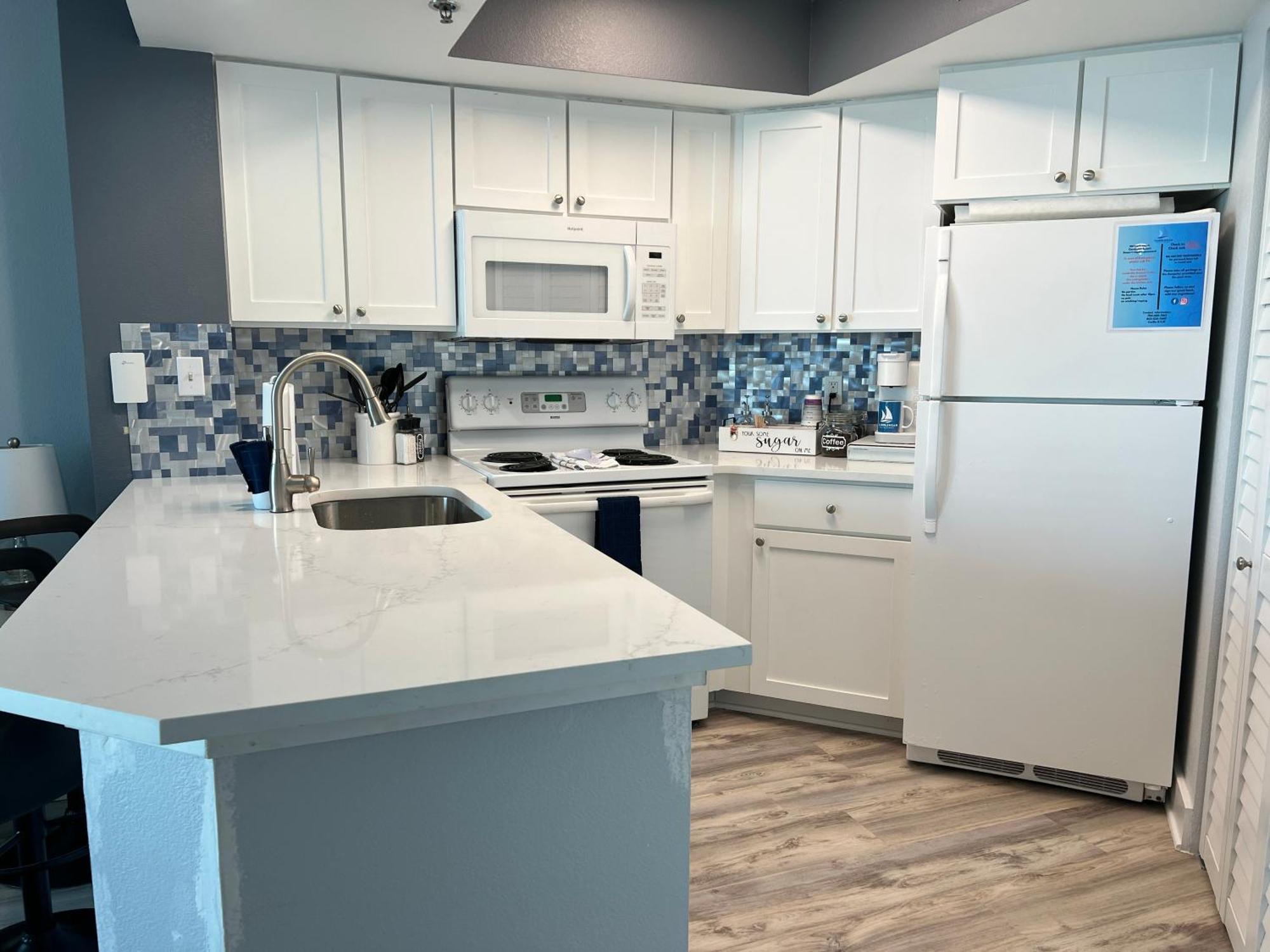 Apartment Stylish Oceanview Getaway Modern 1br At Carolinian Resort