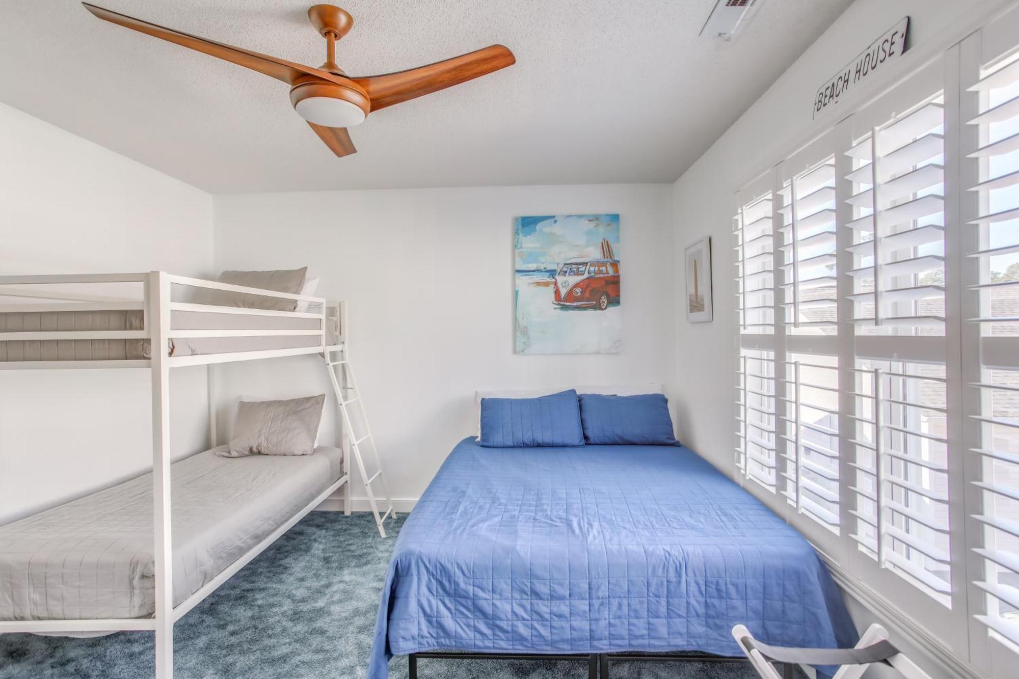 Holiday home Myrtle With Pool Access Walk To Beach! Myrtle Beach