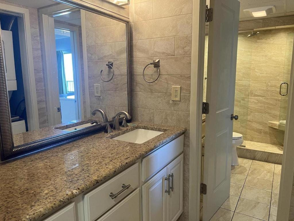 74th Ave N, 1443-44 - Ocean View Sleeps 8 *