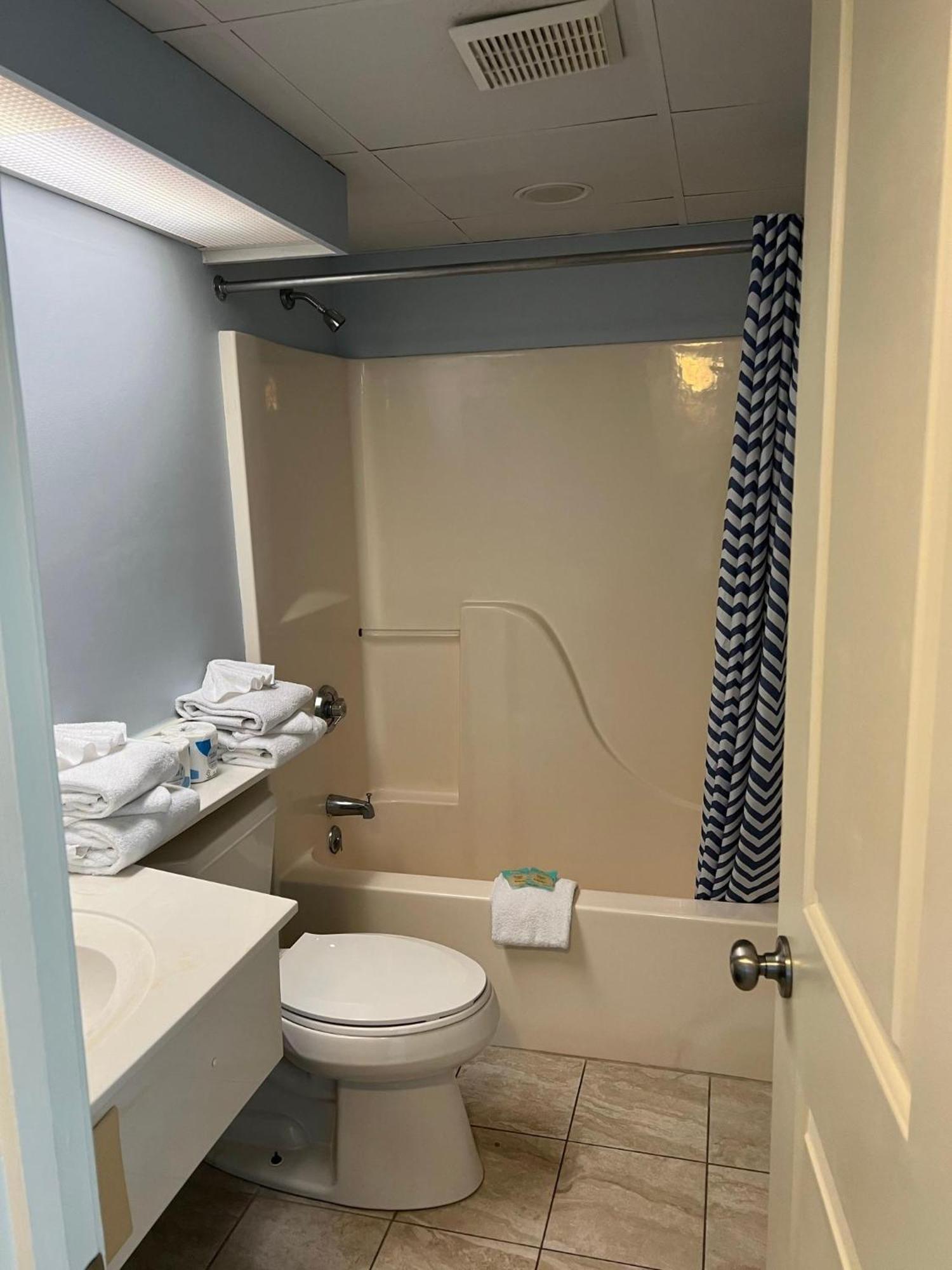 Holiday home 74th Ave N, 1443-44 - Ocean View Sleeps 8