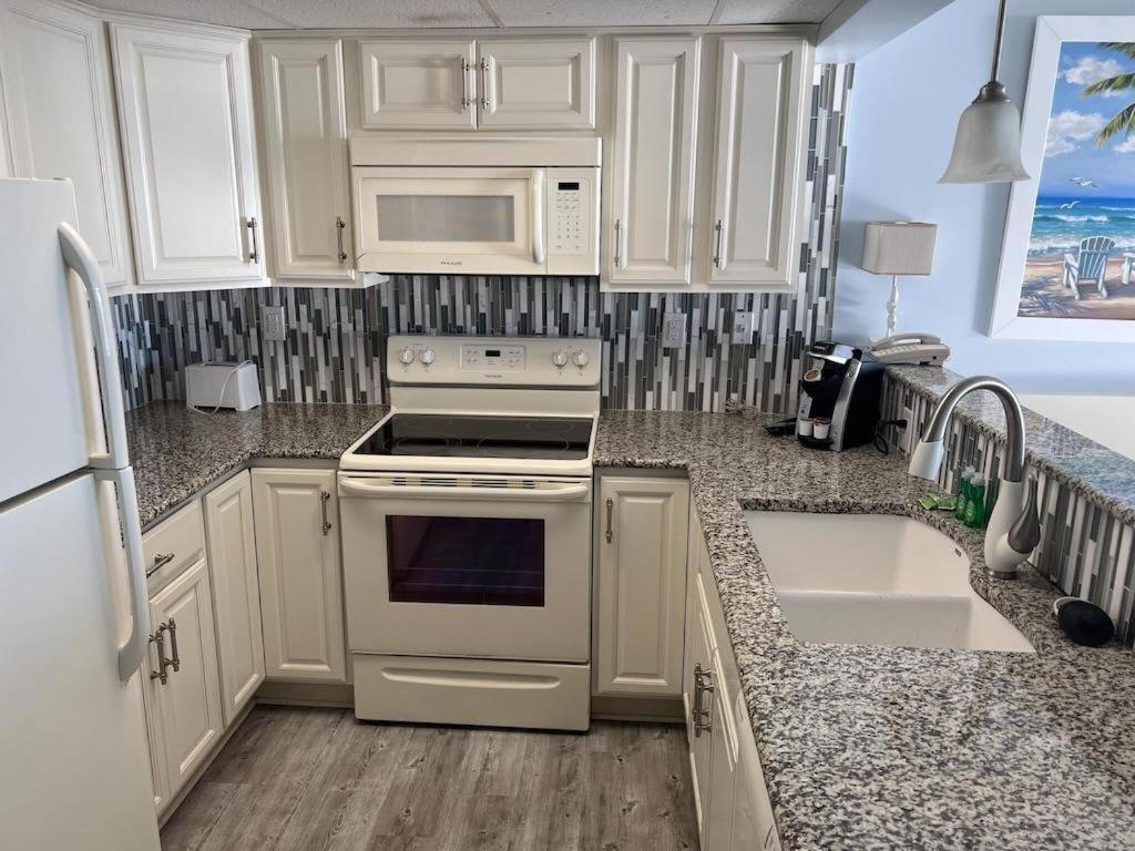 74th Ave N, 1443-44 - Ocean View Sleeps 8 Holiday home Myrtle Beach