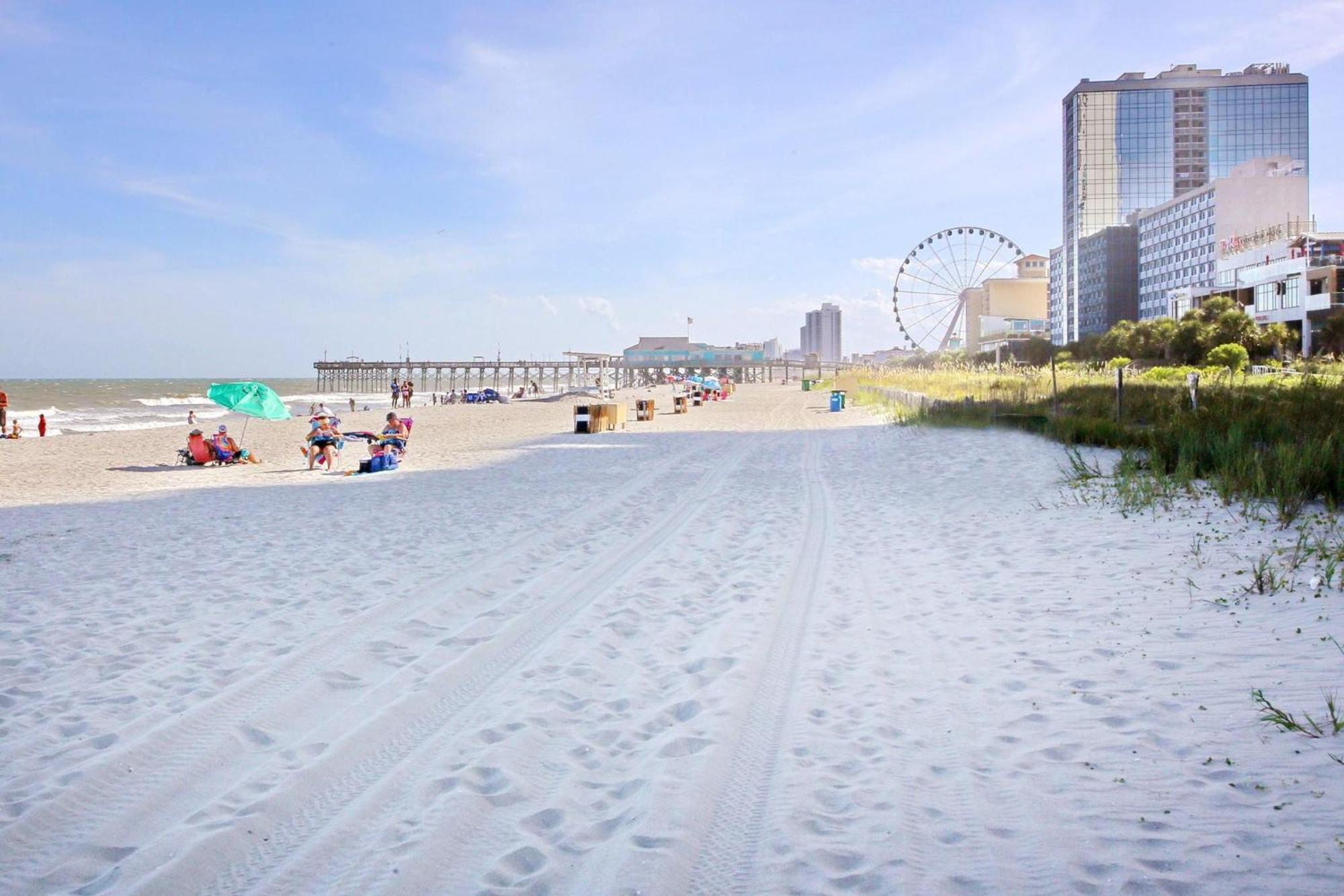 1604 N Ocean Blvd, 0906 - Ocean Front Sleeps 8 Holiday home