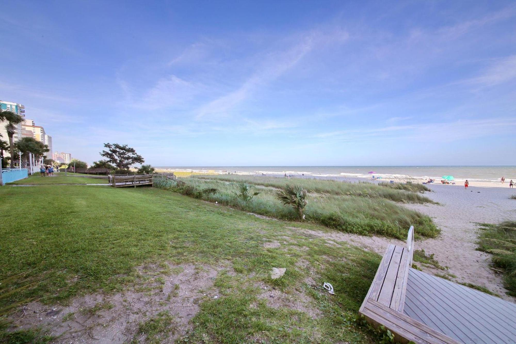 1604 N Ocean Blvd, 0906 - Ocean Front Sleeps 8 Holiday home
