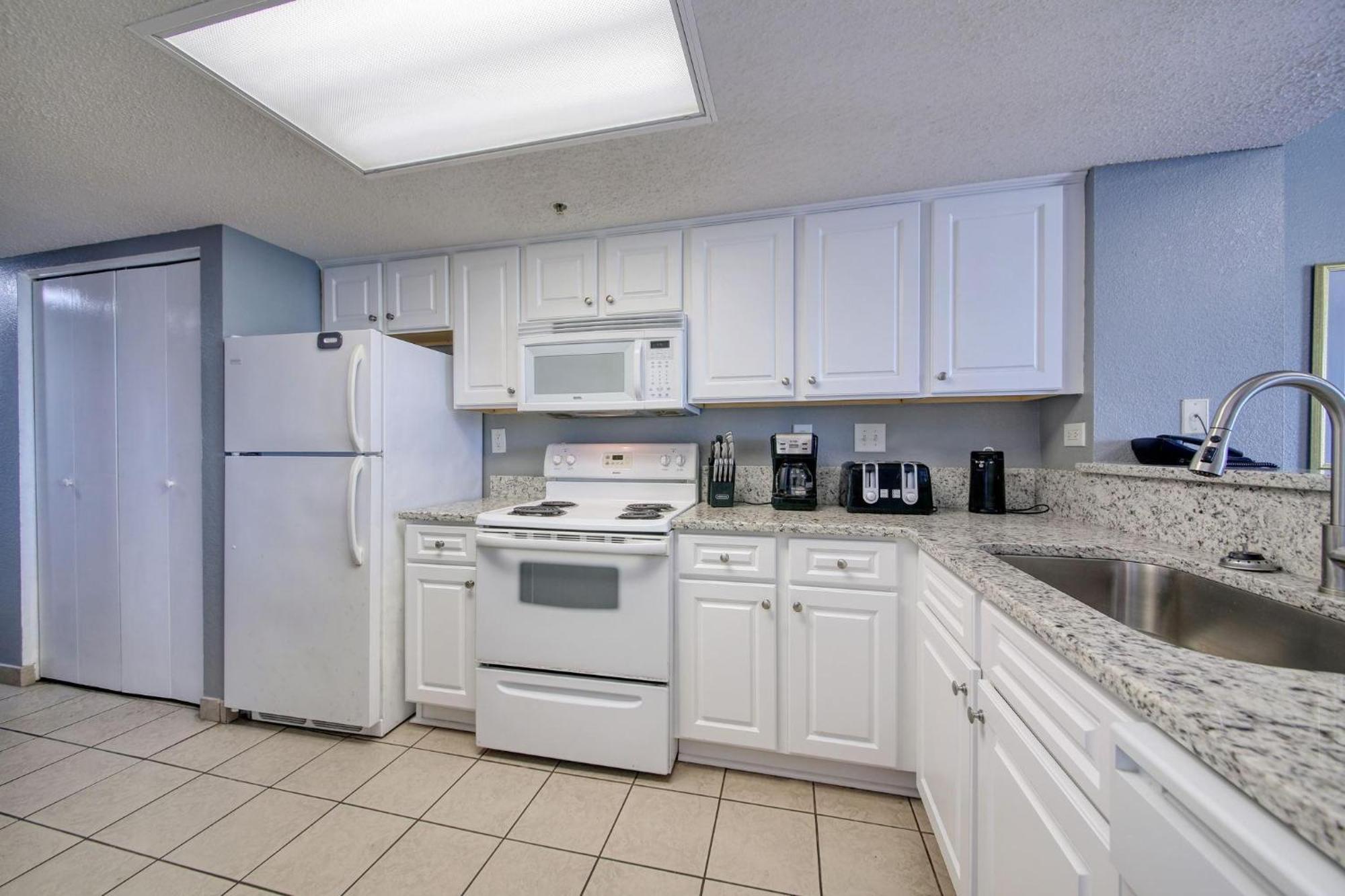 1604 N Ocean Blvd, 0906 - Ocean Front Sleeps 8 Myrtle Beach