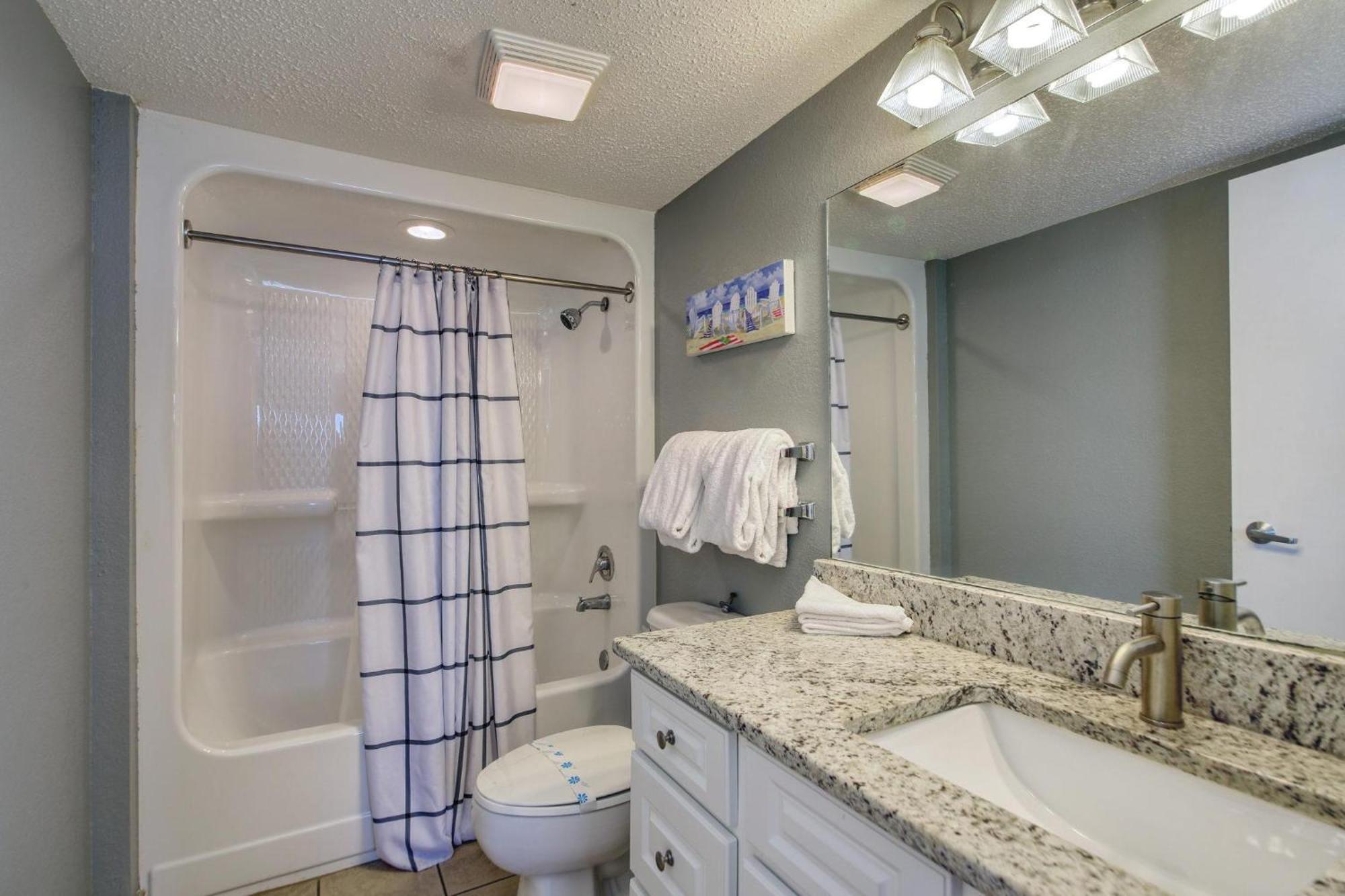 Holiday home 1604 N Ocean Blvd, 0906 - Ocean Front Sleeps 8 *