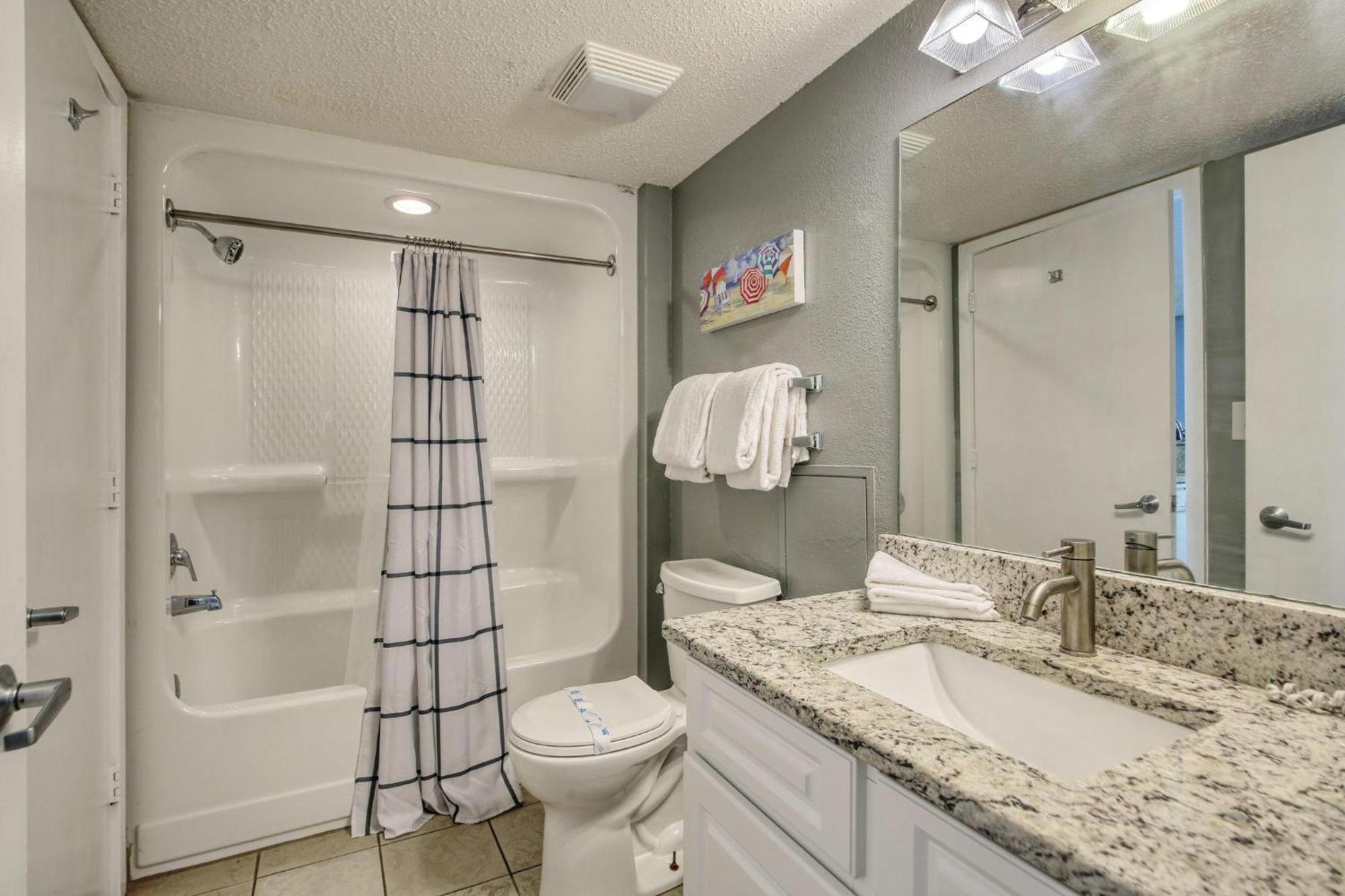 Holiday home 1604 N Ocean Blvd, 0906 - Ocean Front Sleeps 8