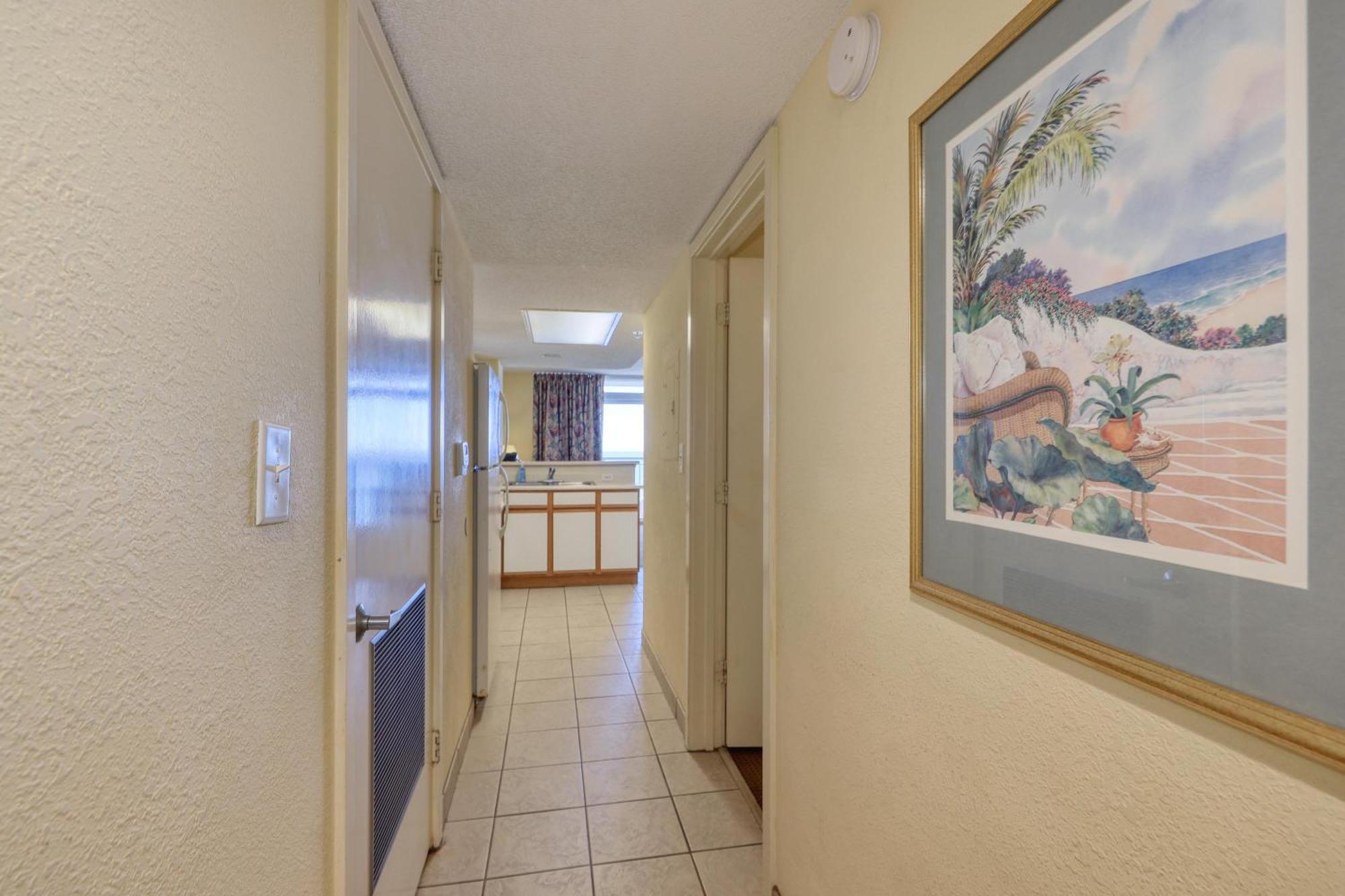 1604 N Ocean Blvd, 0703 - Ocean Front Sleeps 6 Holiday home Myrtle Beach