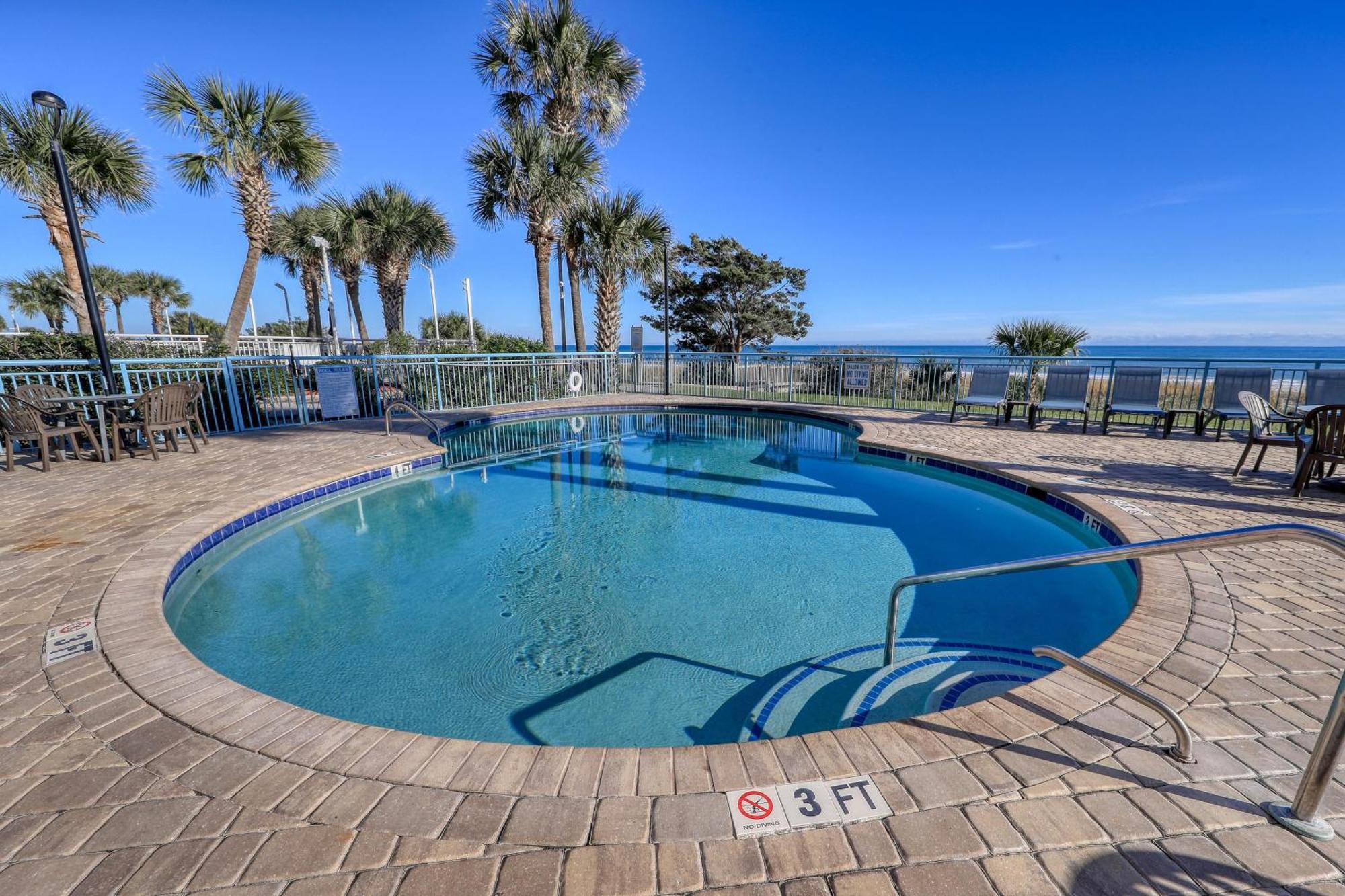 1604 N Ocean Blvd, 0703 - Ocean Front Sleeps 6 Holiday home Myrtle Beach