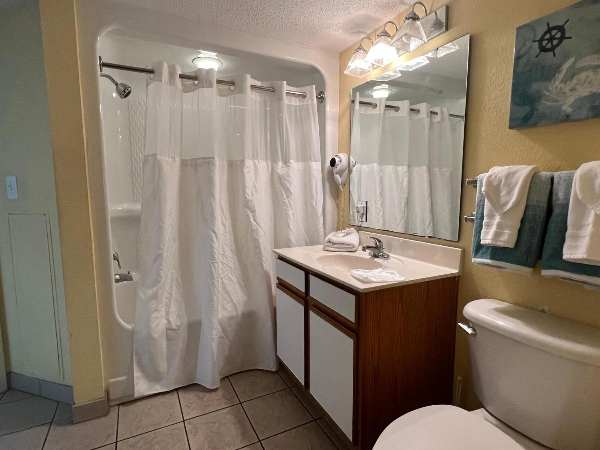 1604 N Ocean Blvd, 0703 - Ocean Front Sleeps 6 * Myrtle Beach