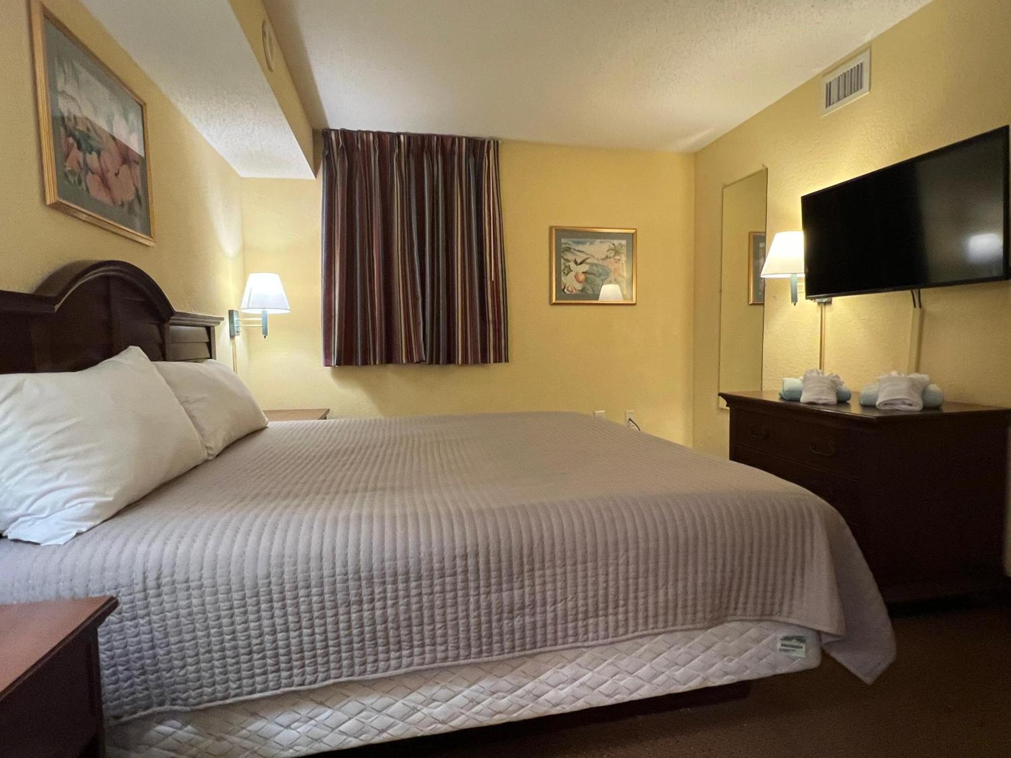 1604 N Ocean Blvd, 0703 - Ocean Front Sleeps 6 *