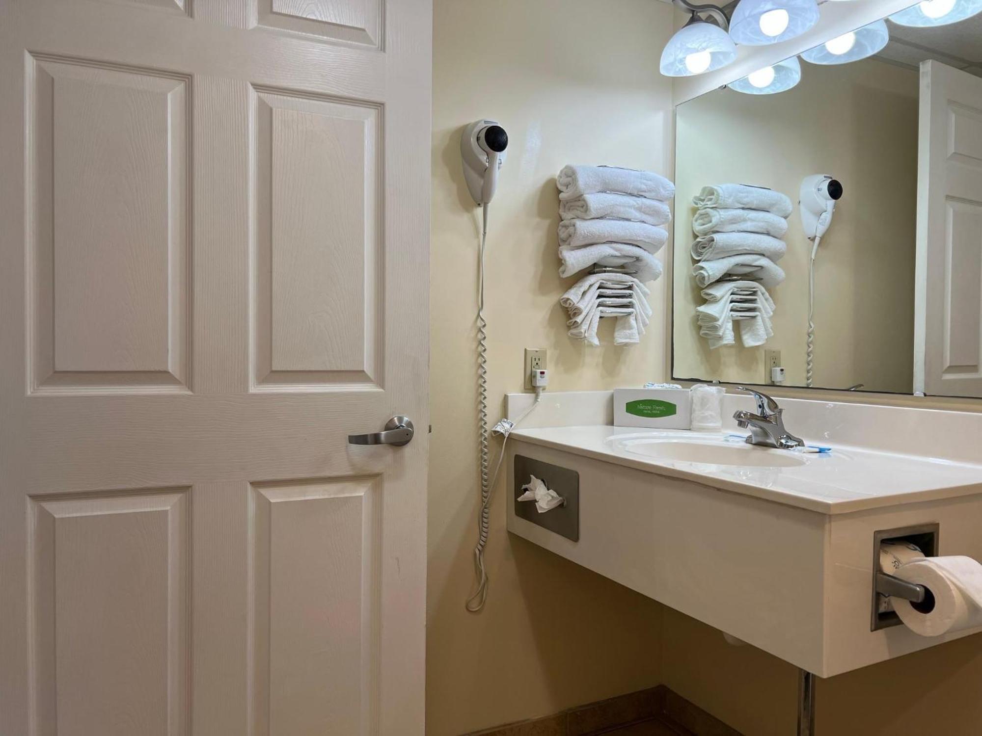 2501 S Ocean Blvd, 1109 - Ocean Front Sleeps 6 Holiday home
