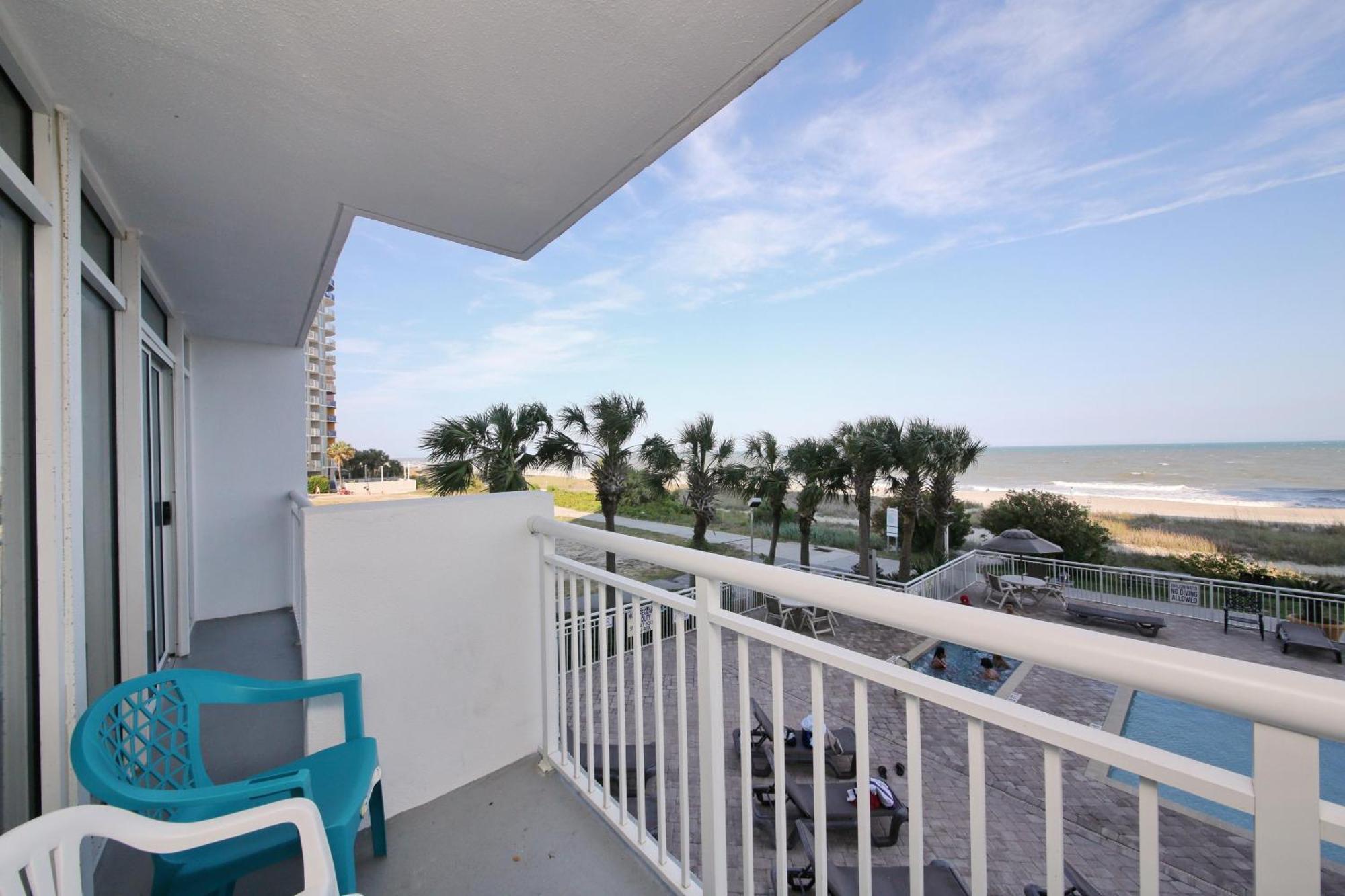 Holiday home 1700 N Ocean Blvd, 0152 - Ocean Front Sleeps 6 *
