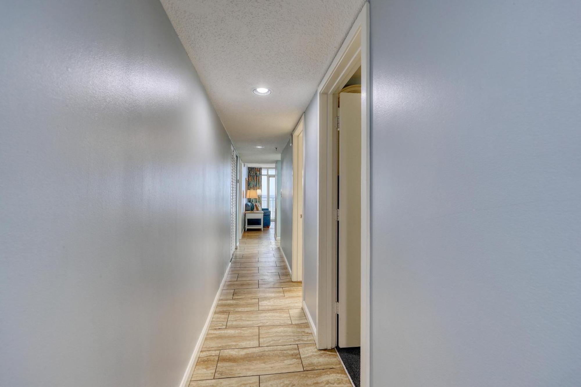 1700 N Ocean Blvd, 0152 - Ocean Front Sleeps 6 *