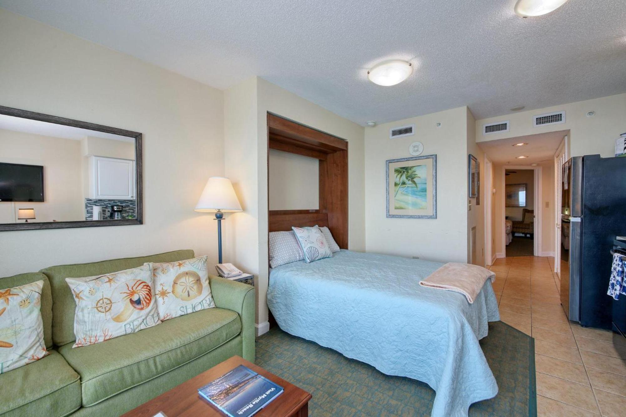 2501 S Ocean Blvd, 1107 - Ocean Front Sleeps 6 Holiday home
