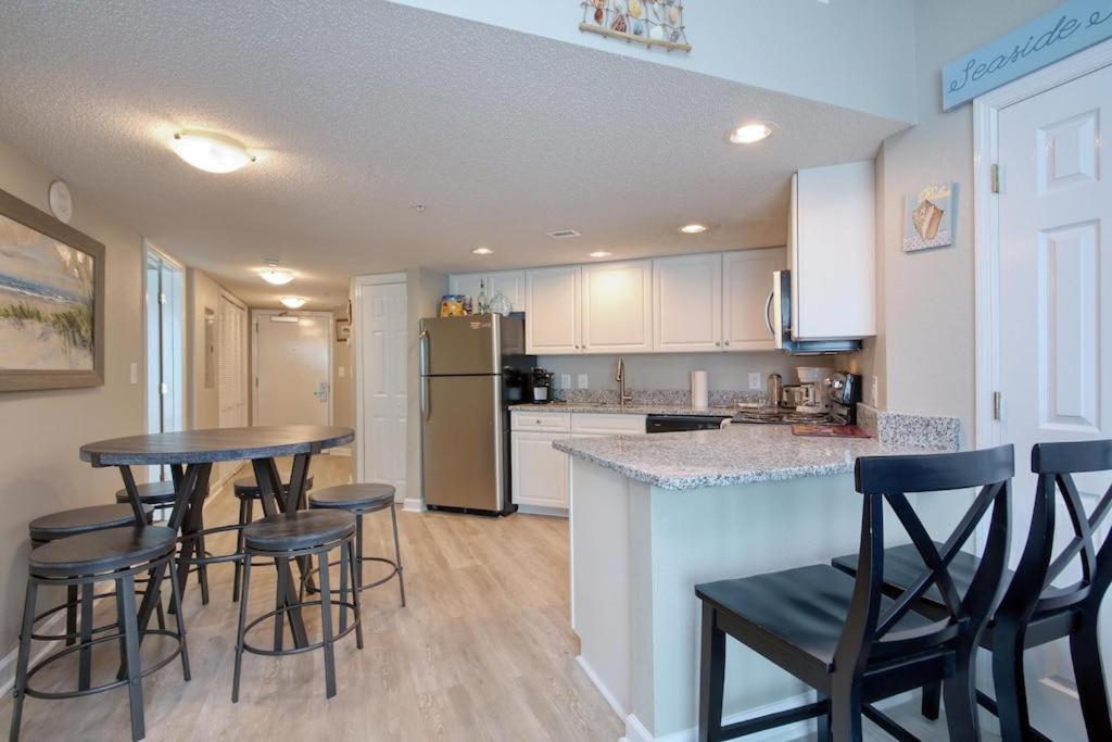 2501 S Ocean Blvd, 0813 - Ocean View Sleeps 8 Holiday home *