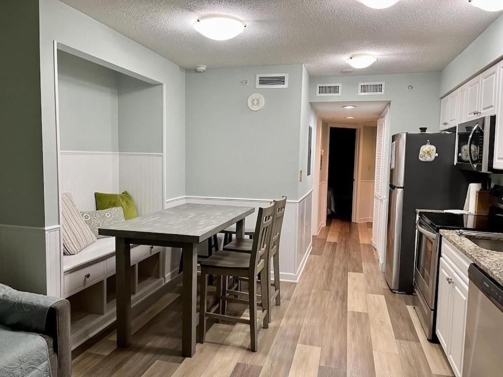 2501 S Ocean Blvd, 0703 - Ocean Front Sleeps 6 * Myrtle Beach