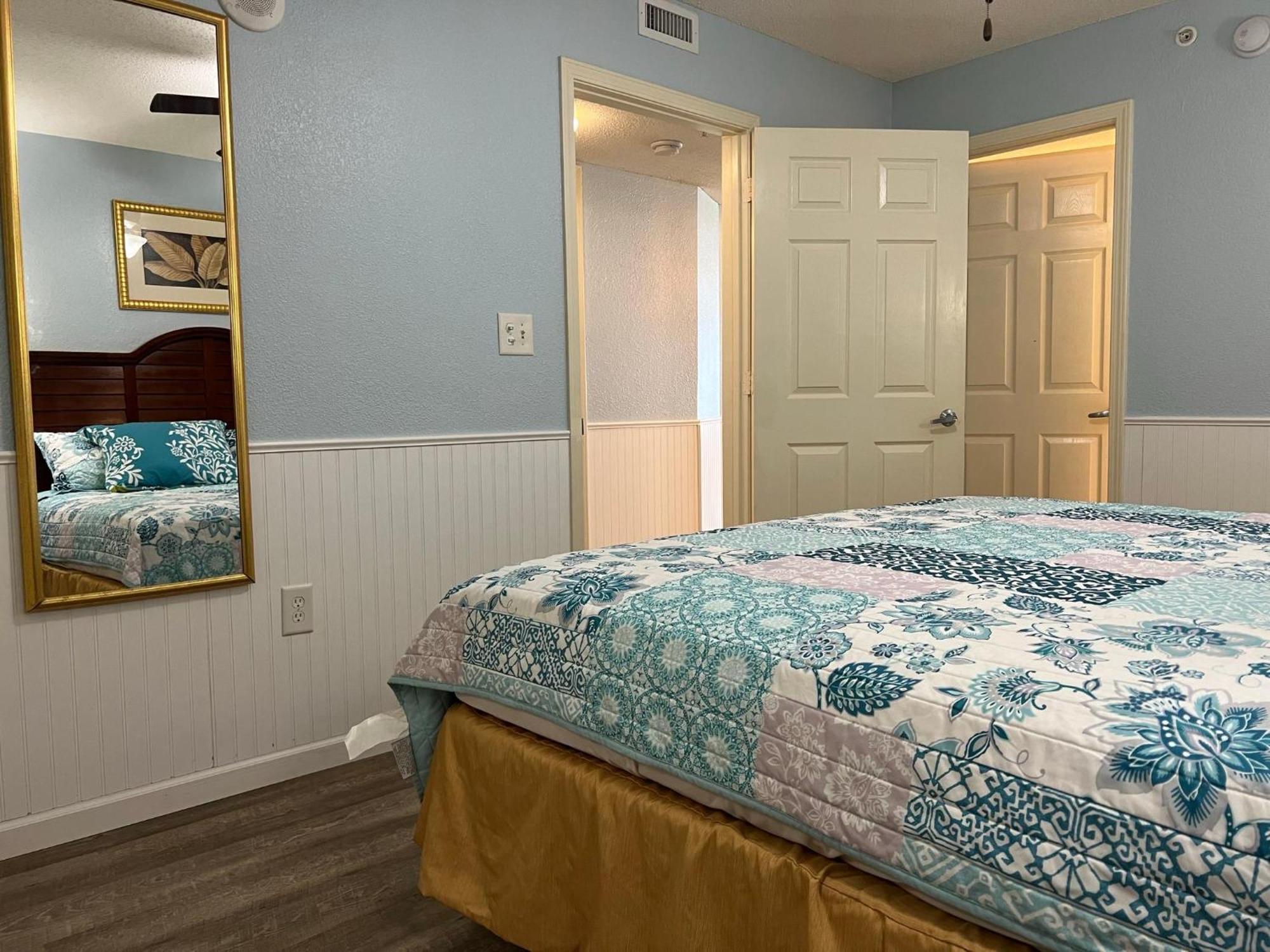 Holiday home 2007 S Ocean Blvd, 0406 - Ocean Front Sleeps 10 *