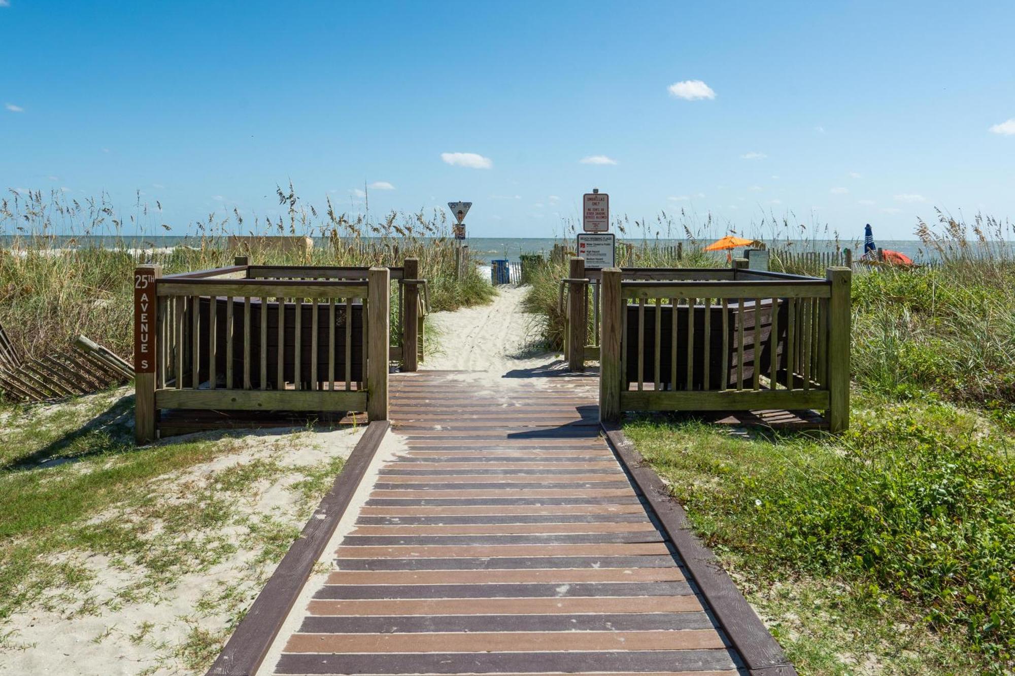 2501 S Ocean Blvd, 1003 - Ocean Front Sleeps 6 Holiday home Myrtle Beach