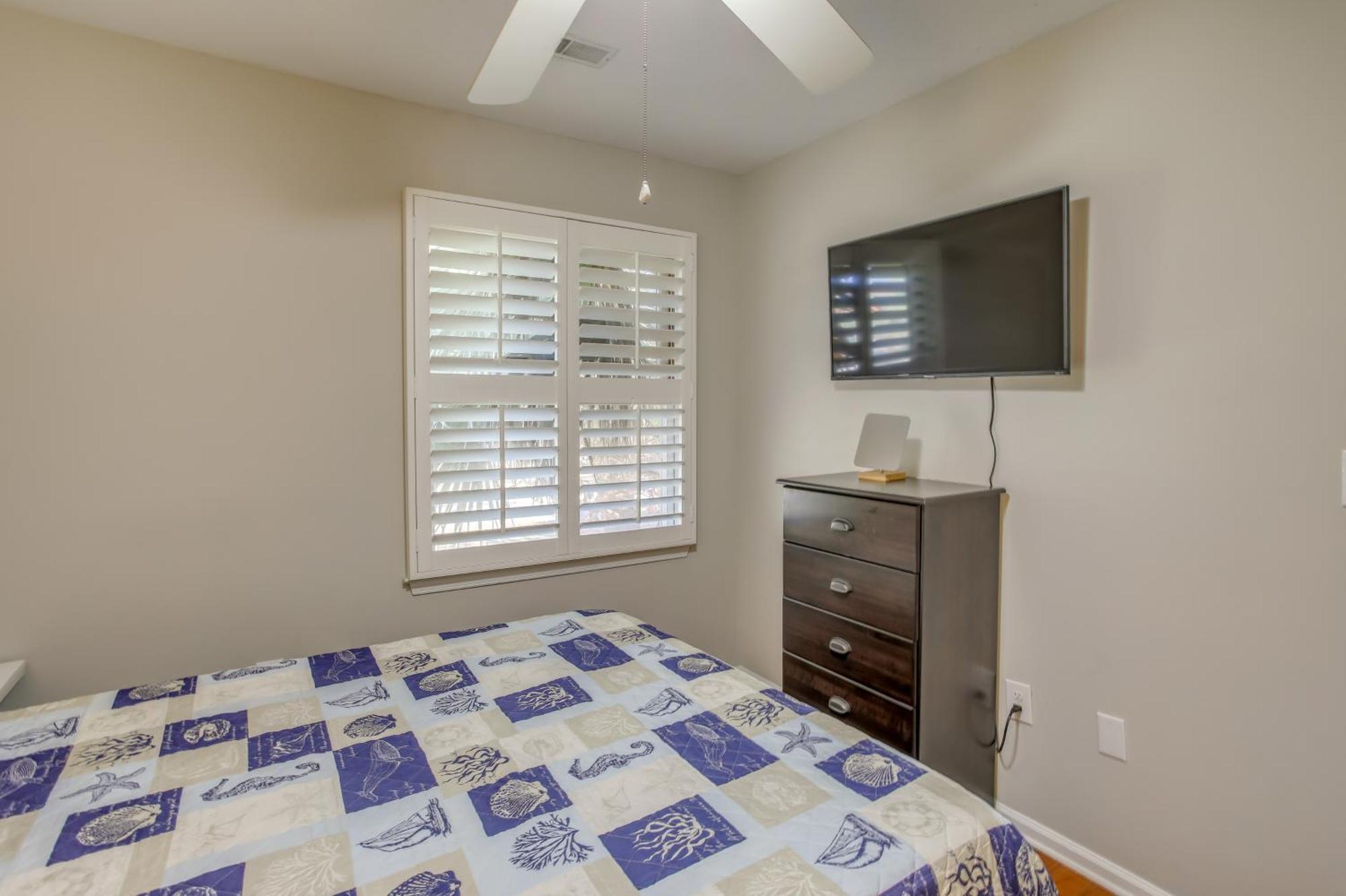 Holiday home Myrtle With Saltwater Pool, Walk To