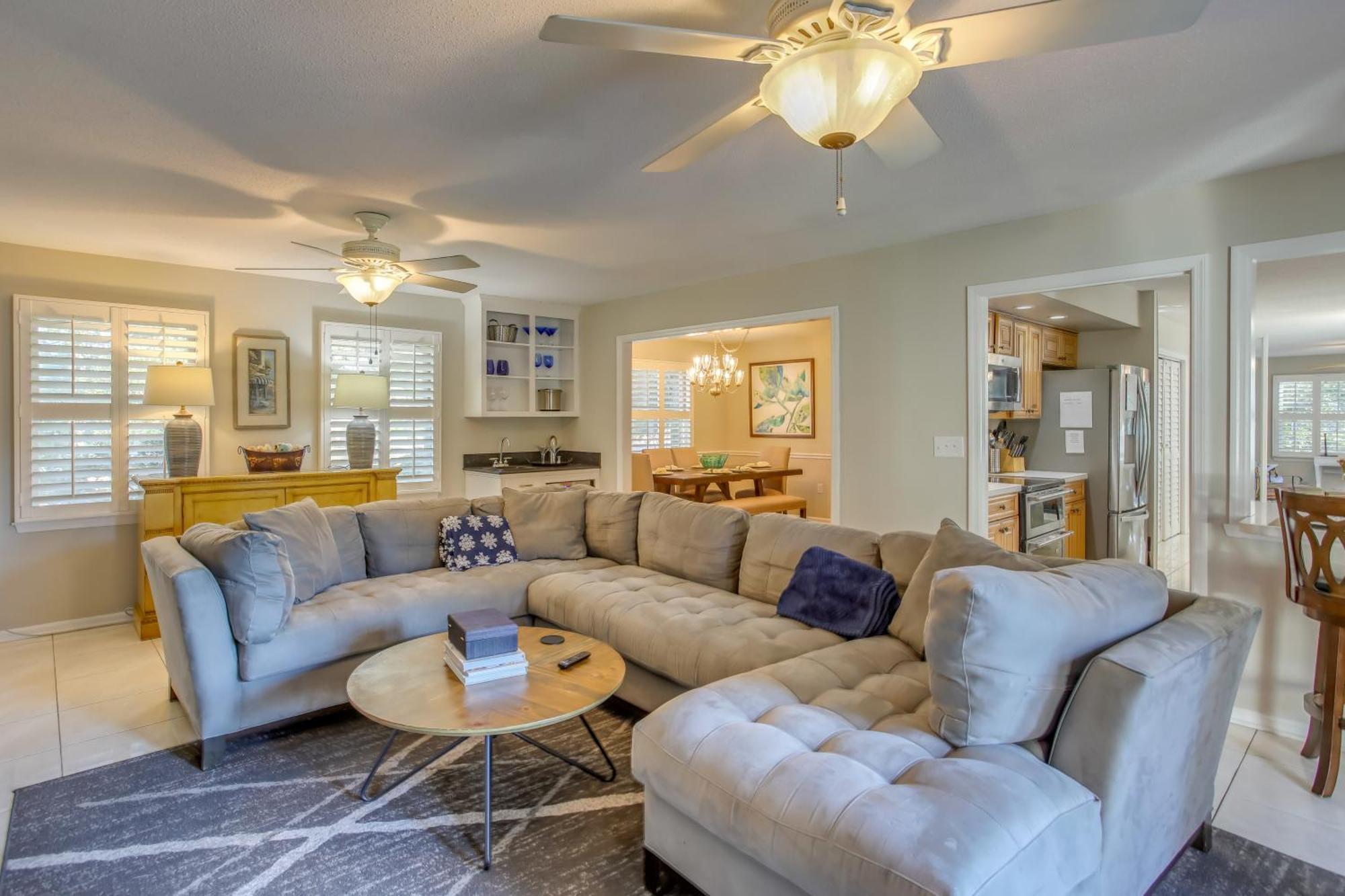 Holiday home Myrtle With Saltwater Pool, Walk To Myrtle Beach