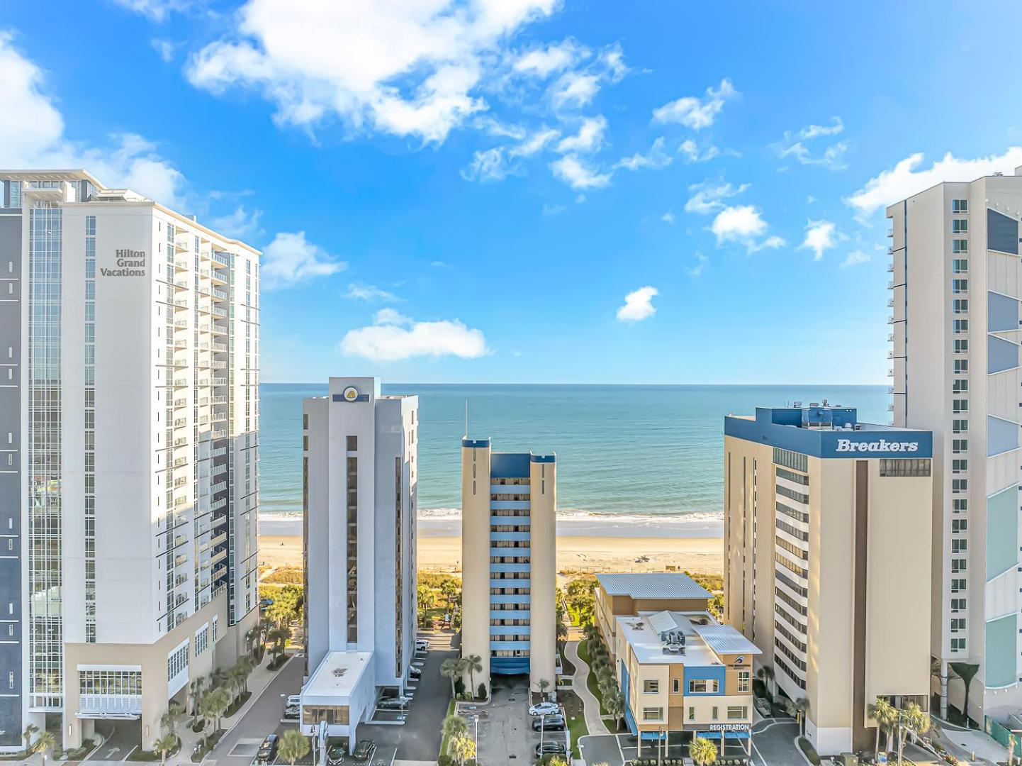 Stunning Oceanfront 2 Bedroom Suite- Sailfish 1111 *