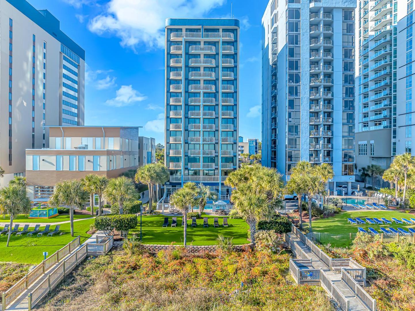 Stunning Oceanfront 2 Bedroom Suite- Sailfish 1111 Myrtle Beach
