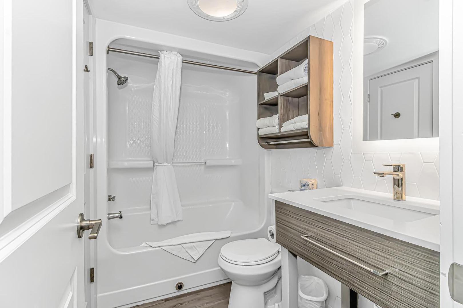 Holiday home Stunning Oceanfront 2 Bedroom Suite- Sailfish 1111